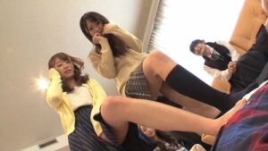 Family King’s Game with Four Sisters and Mother