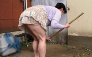 Naughty Son Teases His Mother: Exposure, Touching & Cumshots 4 Hours