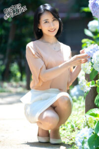 First Time on Camera: 50-Year-Old Wife Reiko Seo