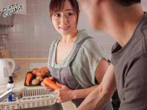 My Girlfriend’s Mother Took My Virginity – Yuu Kawakami