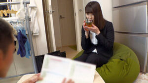 Insurance Lady with Hairy Bush: Raw Creampie