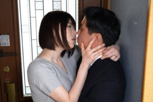 Married Woman’s Deep Kiss Cowgirl with Multiple Lovers – Honoka Tsujii