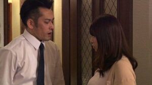 Embraced by the Neighborhood Boss: Married Woman Onokami Wakaba