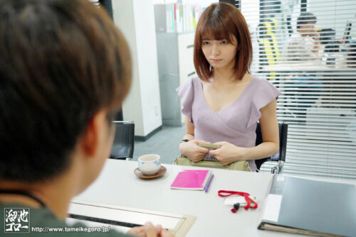 Applied for 'Video Production' Part-Time Job at Adult Video Maker - AV Debut as Married Woman Actress Sumire Kuramoto