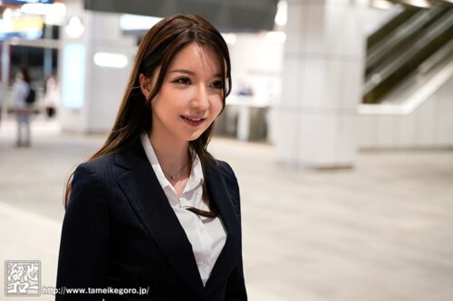 Airport Staff Half-Japanese Wife's AV Debut as Revenge