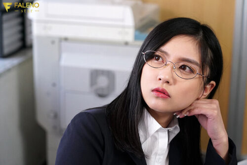 Glared Down by My Arrogant Female Boss While... Non-Stop Reverse Rape