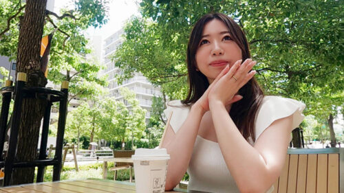 Married Woman's Petals: Oura Manami