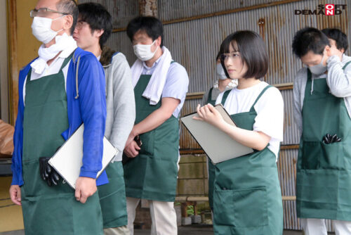 Female College Student Warehouse Staff: Quick Service During Work