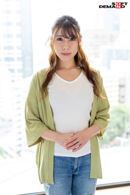 The Secret to Female Beauty: Mind and Body Satisfaction - Aya Takeuchi 32 AV DEBUT
