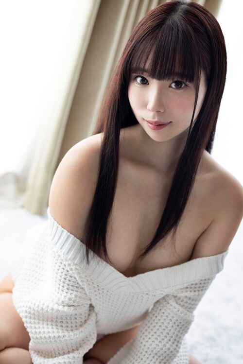 VR: I Could Only Kiss Her Back Against Her Dangerous Seduction - Minami Kozue