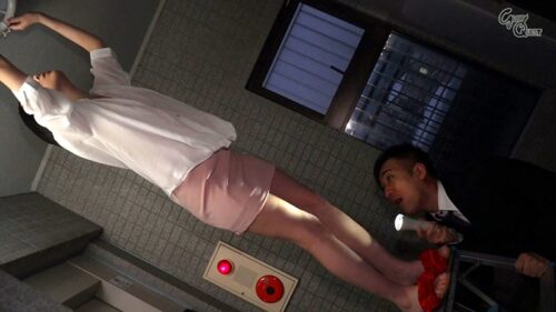 A Braless, Pantyless Seductive Neighbor Wife Moves In Next Door
