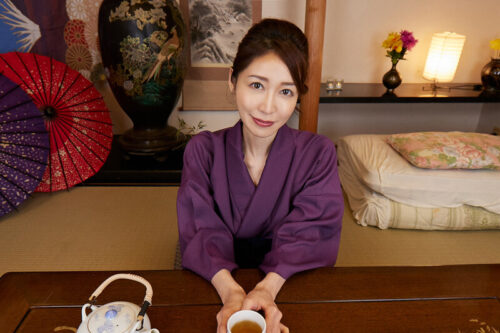 【VR】Endless Pleasure: A Night at the Reverse Night-Visit Inn with Yuu Shinoda