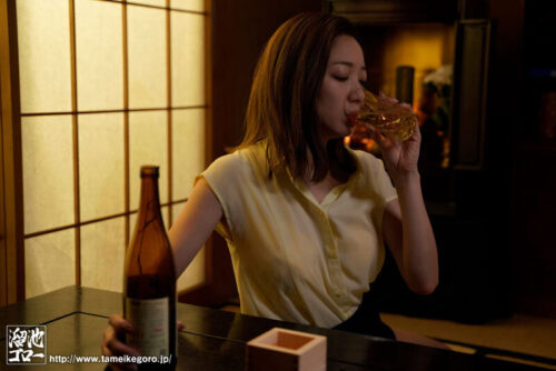 I Hate My Father-in-Law, But Alcohol Takes Over Me... [Intoxicated Aphrodisiac Sex] Towa Rin