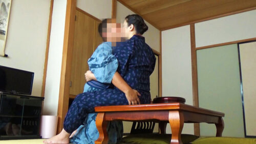 Complete Collection: The Hot Spring Inn with Accommodating Maids - 8 Hours 2 Disc Set
