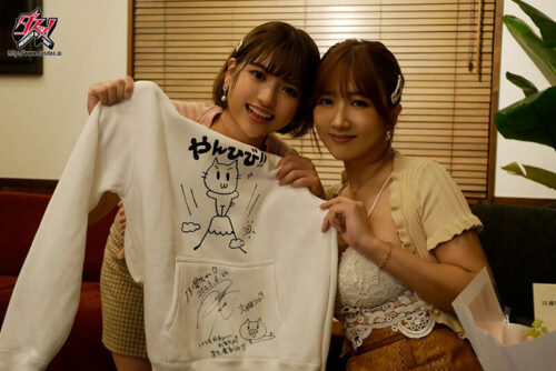 A Day Dating My Favorite Idol: Real Lesbian Love with Hibiki Otsuki
