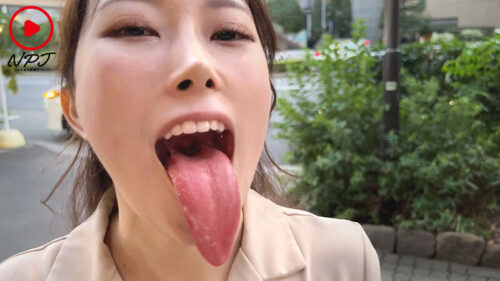 75K Followers! Off-App Hook-Up Success with Long-Tongued Blowjob Girl - Arisa