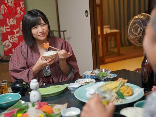 Fated Reunion with New Graduate Who Quit After Marriage: Double Affair