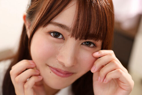 8K Face-Focused VR: Crying Face Special with Sensitive Doggy Girlfriend Ikuta Machi
