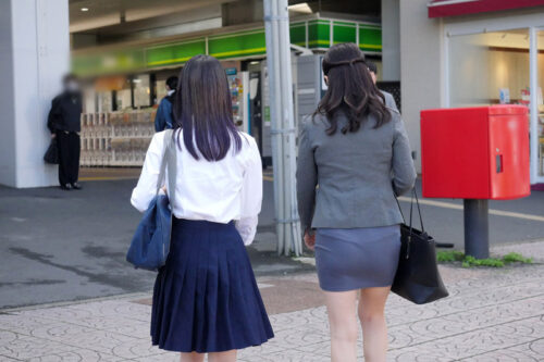 What?! Me, A Mature Woman?! Molested Before My Daughter