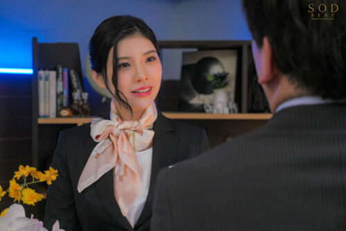 Beautiful Hotelier's Secret Hobby: Seducing Married Men