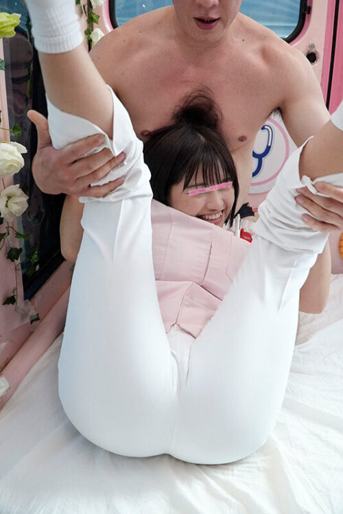 Face Reveal! Magic Mirror Van: Beautiful Nurse Heals Patients - Tight Pants Edition 6 Person All Sex Special!!
