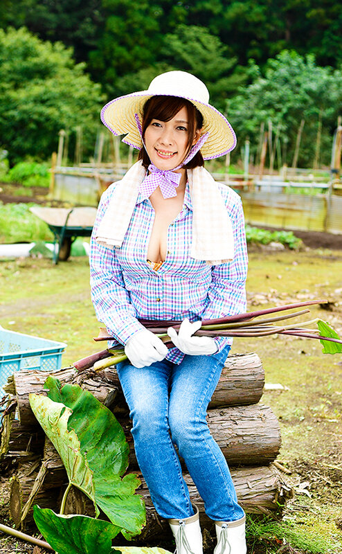 Voluptuous Country Moms - 8 Hour Collection