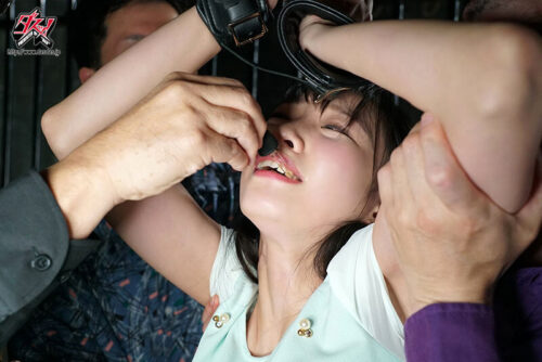 A Week of Captivity: Watching My Frail Girlfriend Fall to Drug-Fueled Yakuza Debauchery