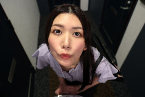 Former Adult Shop Girl's Complaints and Handjob