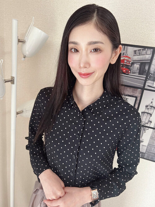 Secret Affairs of a Famous Company President's Secretary