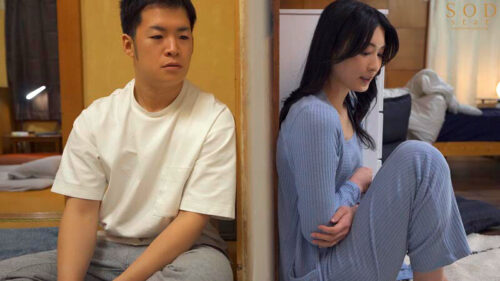 The Frustrated Wife Next Door: 5 Days of Secret Affair Through the Wall