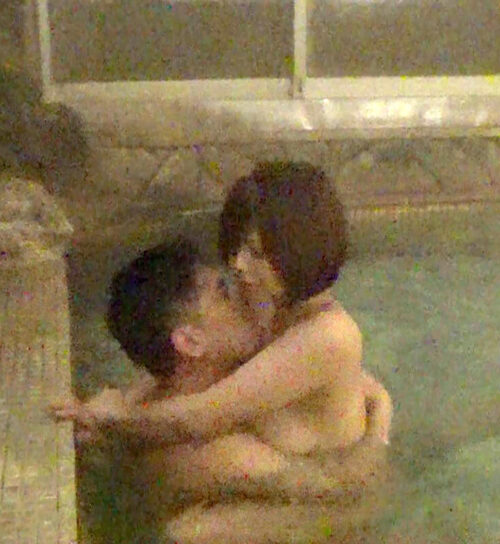 Target Solo Mature Women at Mixed Baths 4 8 Hours