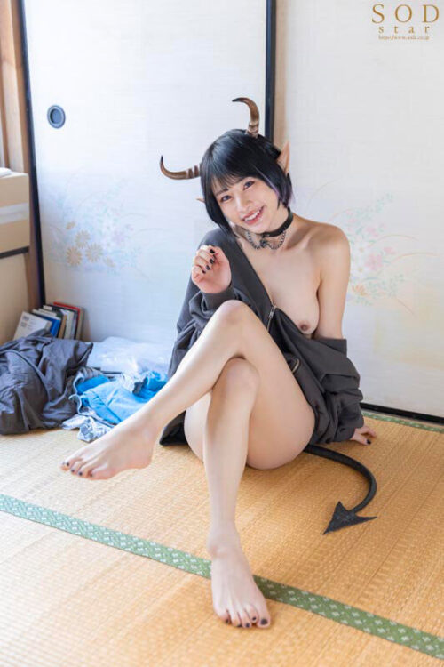 I Picked Up a Succubus with Erogenous Zones All Over
