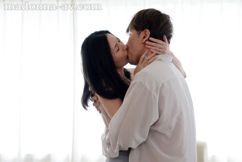 Tsukino Yurine MONROE Shocking Transfer!! Seducing the Beloved Woman - Mother's Day Memorial Trip, Shared Room Incest