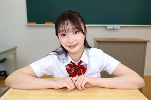 VR 8K: Serious Student Council President Towa - Obedient to Her Boyfriend