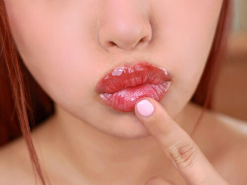 VR: 100+ Kisses with Plump-Lipped Girlfriend - Tsubaki Rika