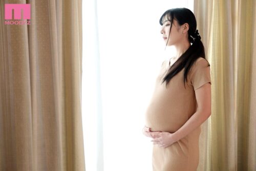 Persistent Creampie Assault on Fertile Wife During Ovulation