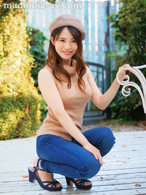Beautiful Magazine Model Makes AV Debut - Aimi, 27, Lactating Mother