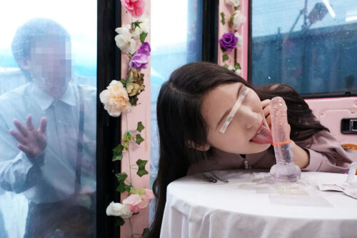 Public Monitoring AV x Magic Mirror Collaboration: Public NTR in Front of Beloved Husband!