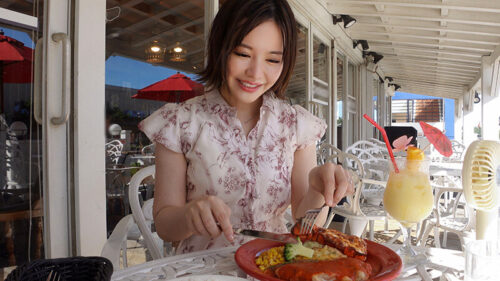Clean Newscaster Type: 27yo Short-Haired Young Wife Escapes to Summer Beach with Affair Partner