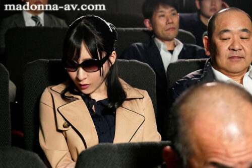 Sinful Theater Room: Chaste Wife Defiled - Kanau Kushikabe