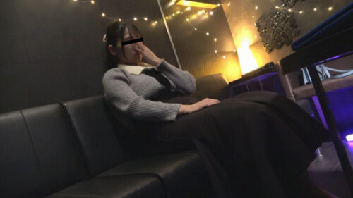 Married Woman Solo Karaoke: Daytime Box Confusion and Sex