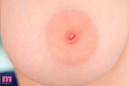 Fair-Skinned Breasts & Climax: 4K Ultra Close-Up with Mizuho Sakura