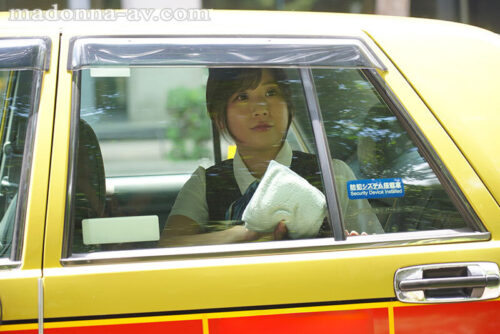 Working Women Are Beautiful: Tokyo Resident, Mother of Two, Taxi Driver's Wife Ayase Nagi, 36, Makes Her Adult Debut!!