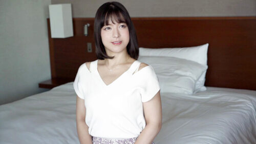 Married Woman's Petals Unfold: Mao Takanashi