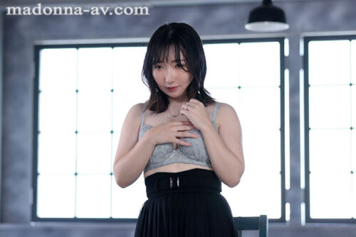 Debut: Kiho Hoshina, 32 - Pure-Hearted Married Daycare Worker