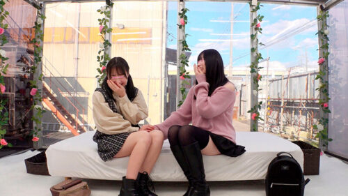 Magic Mirror: Best Friend Girls' First Lesbian Escape Game
