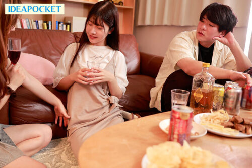 Pure Girlfriend Corrupted at Circle Meetup After Moving to Tokyo