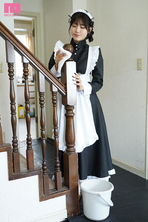 Perfect Maid's Teasing Seduction: 3 Days of Whispered Temptation
