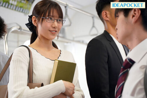 Pure Beauty Office Lady's Secret: Teasing M-Men on the Morning Train