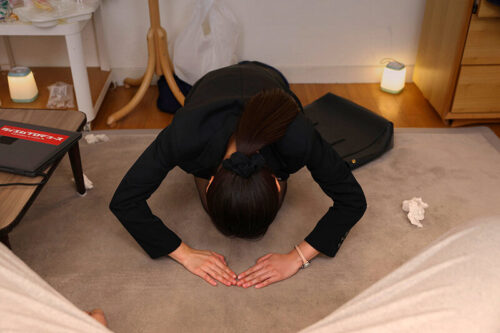 VR: Obedient Sales Clerk Confined and Humiliated